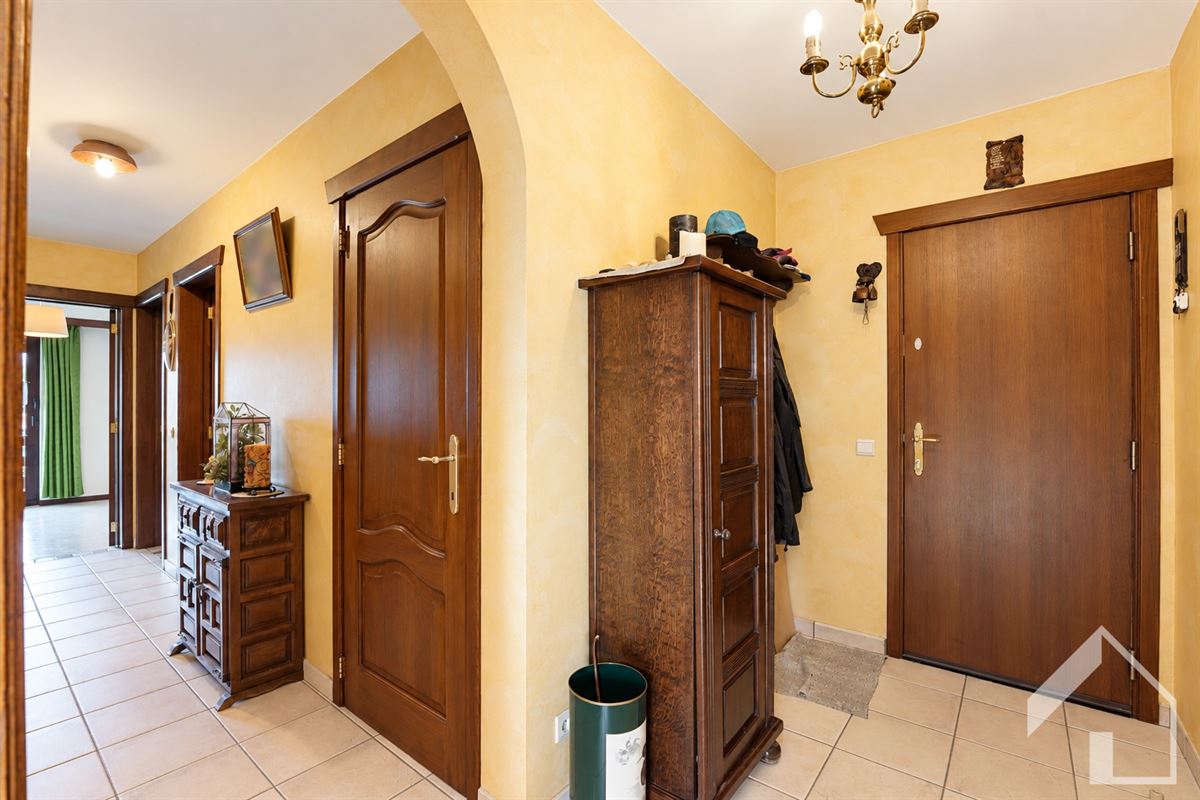2 à 3 slaapkamerappartement met 2 terrassen en garagebox