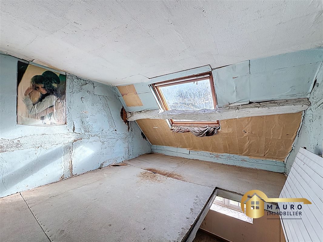 Fermette semi-mitoyenne à Ayeneux