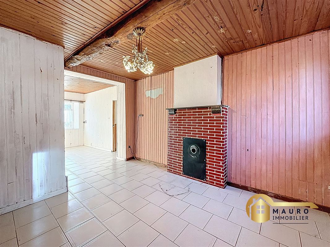 Fermette semi-mitoyenne à Ayeneux