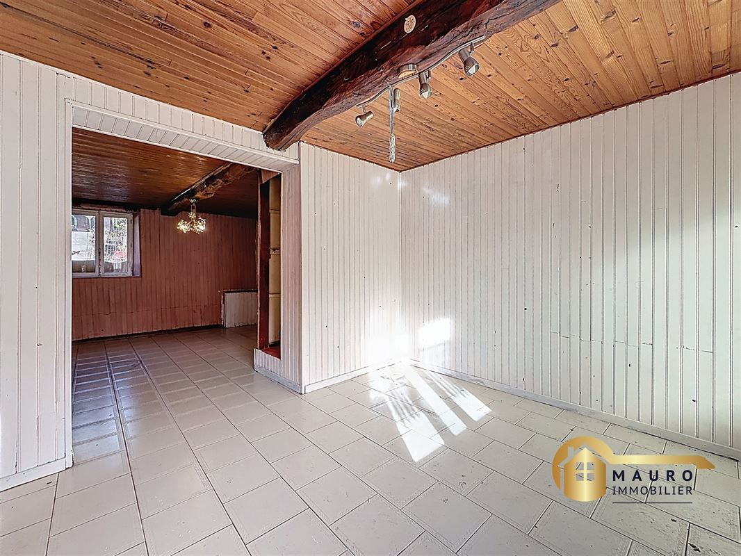 Fermette semi-mitoyenne à Ayeneux