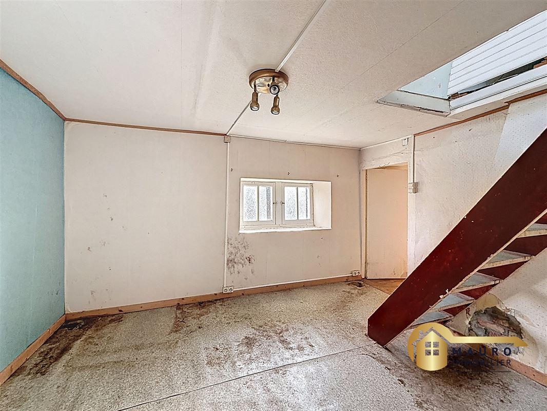 Fermette semi-mitoyenne à Ayeneux