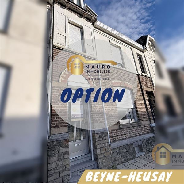 Maison mitoyenne 3 chambres à rénover