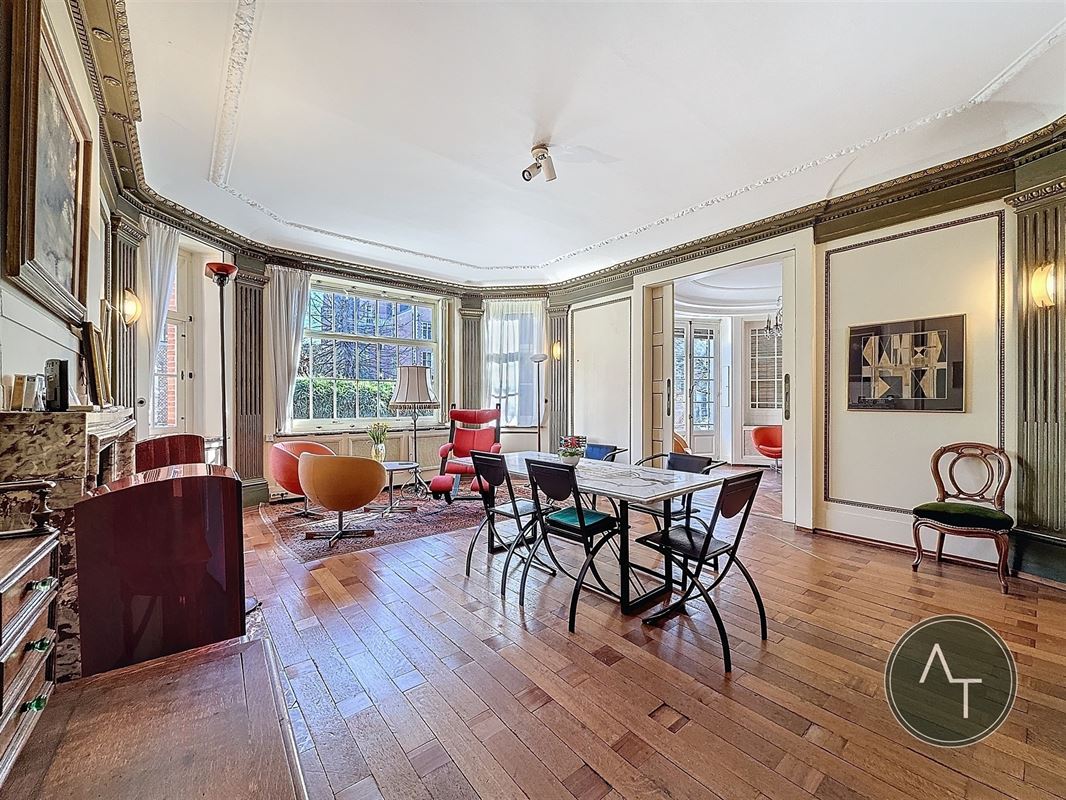 Linthout / Herenhuis +/- 590m² te renoveren