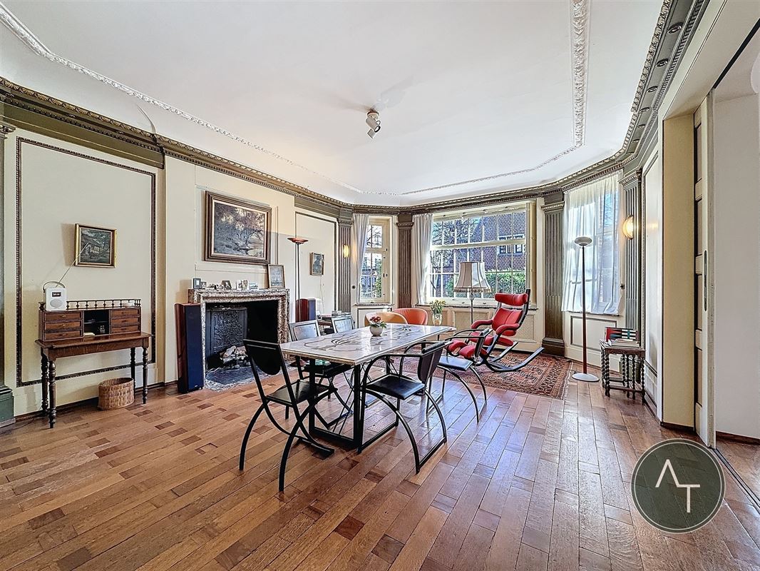 Linthout / Herenhuis +/- 590m² te renoveren