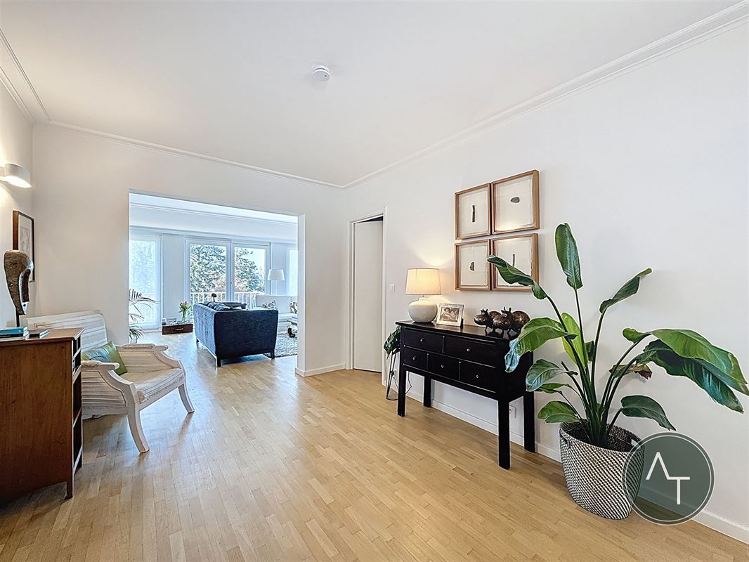 Montjoie / App. 3sl +/- 192m² met terras en mog. garage