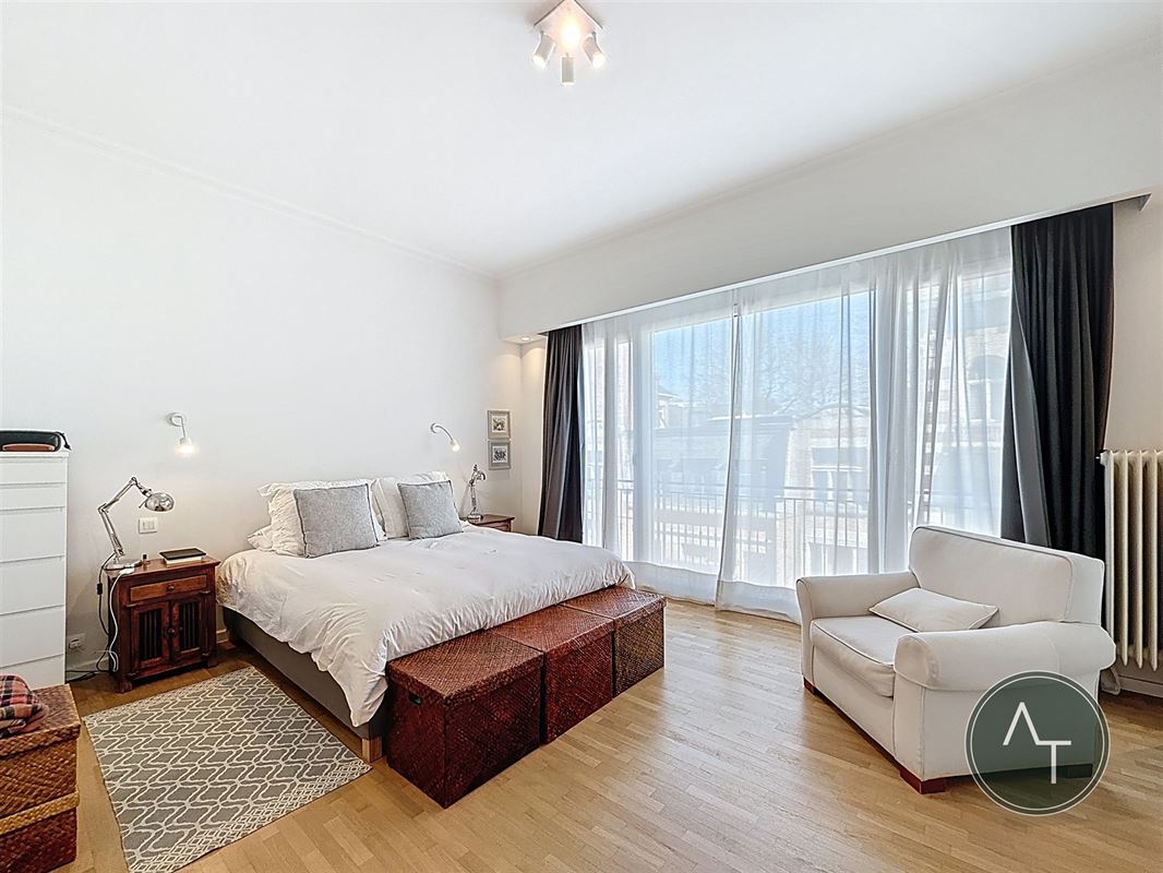 Montjoie / App. 3sl +/- 192m² met terras en mog. garage