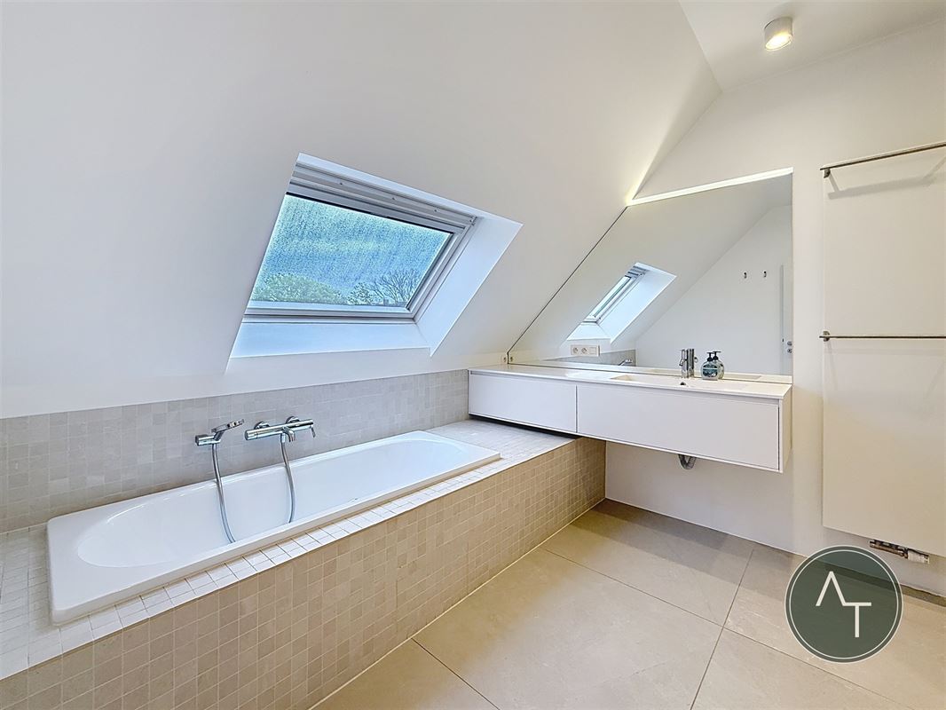 Étangs d'Ixelles / Duplex 4ch +/- 138m² avec terrasse