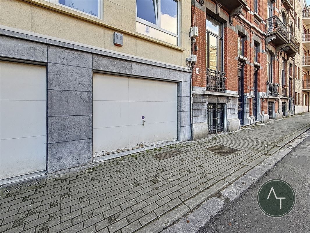 Linthout / Herenhuis +/- 590m² te renoveren