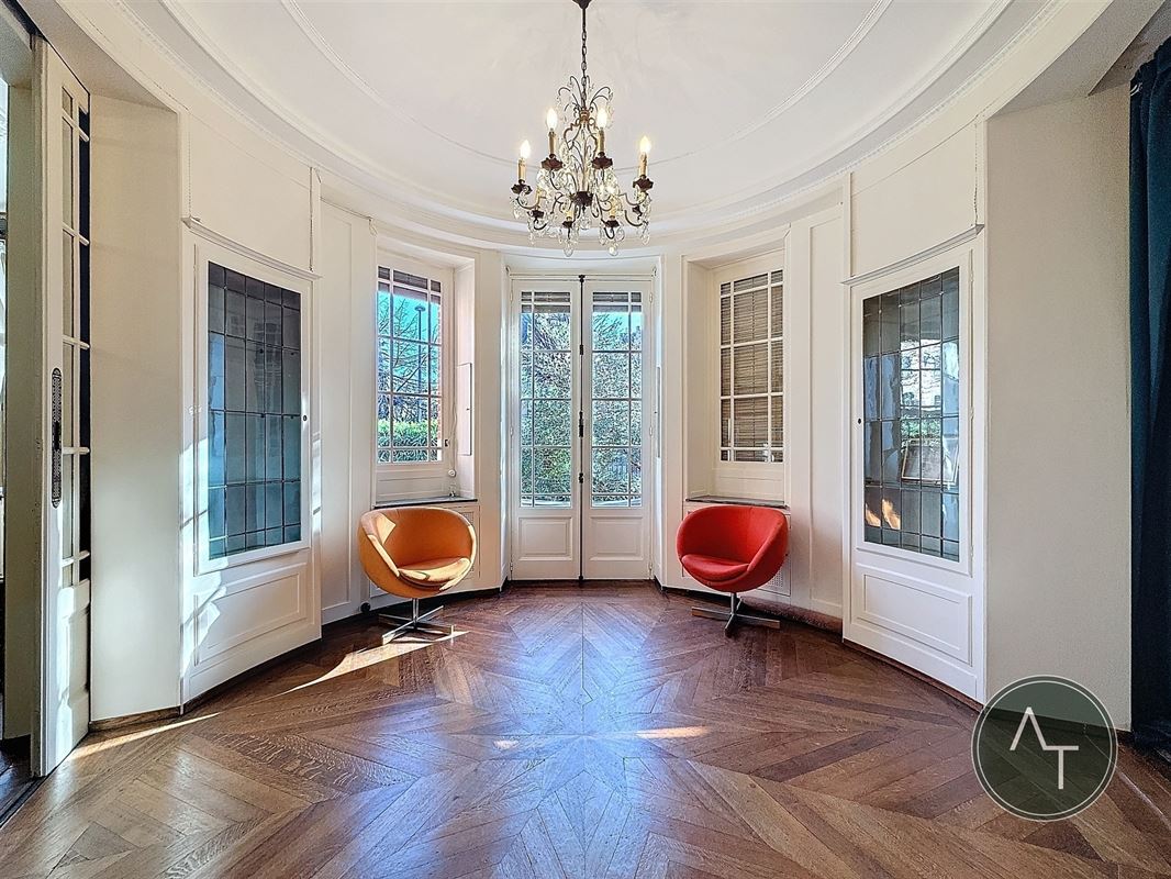 Linthout / Herenhuis +/- 590m² te renoveren