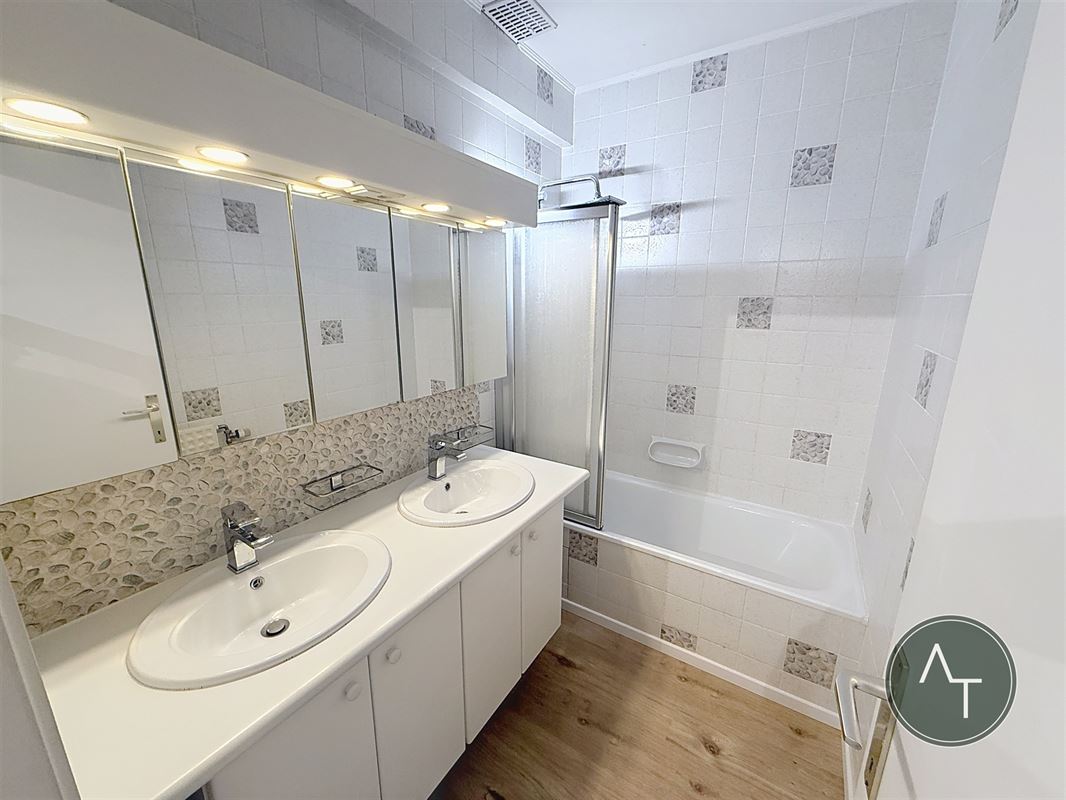 Van Volxem / App. 2ch +/- 90m² avec garage