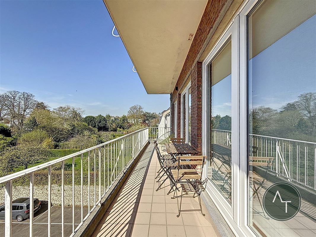 Montjoie / App. 3sl +/- 192m² met terras en mog. garage