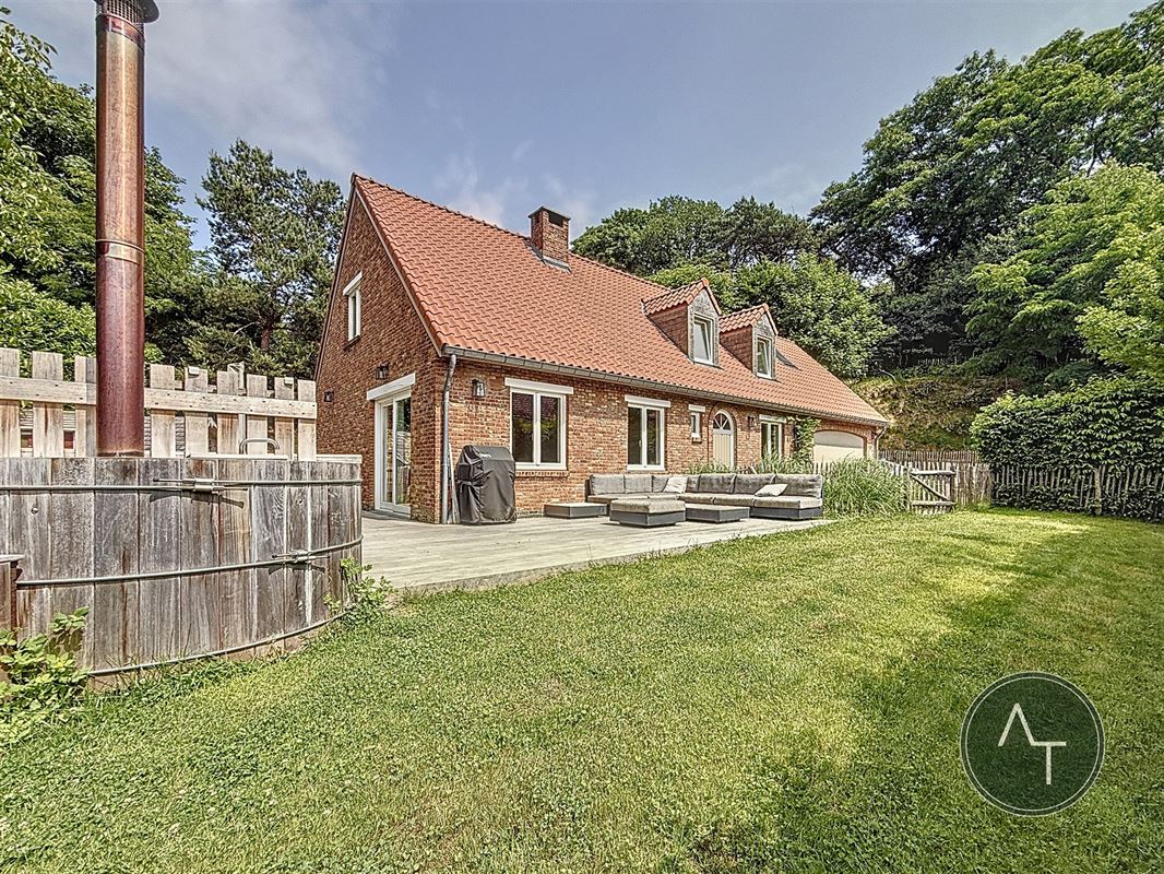 Alsemberg / Villa 2/3sl +/- 188m² volledig gerenoveerd