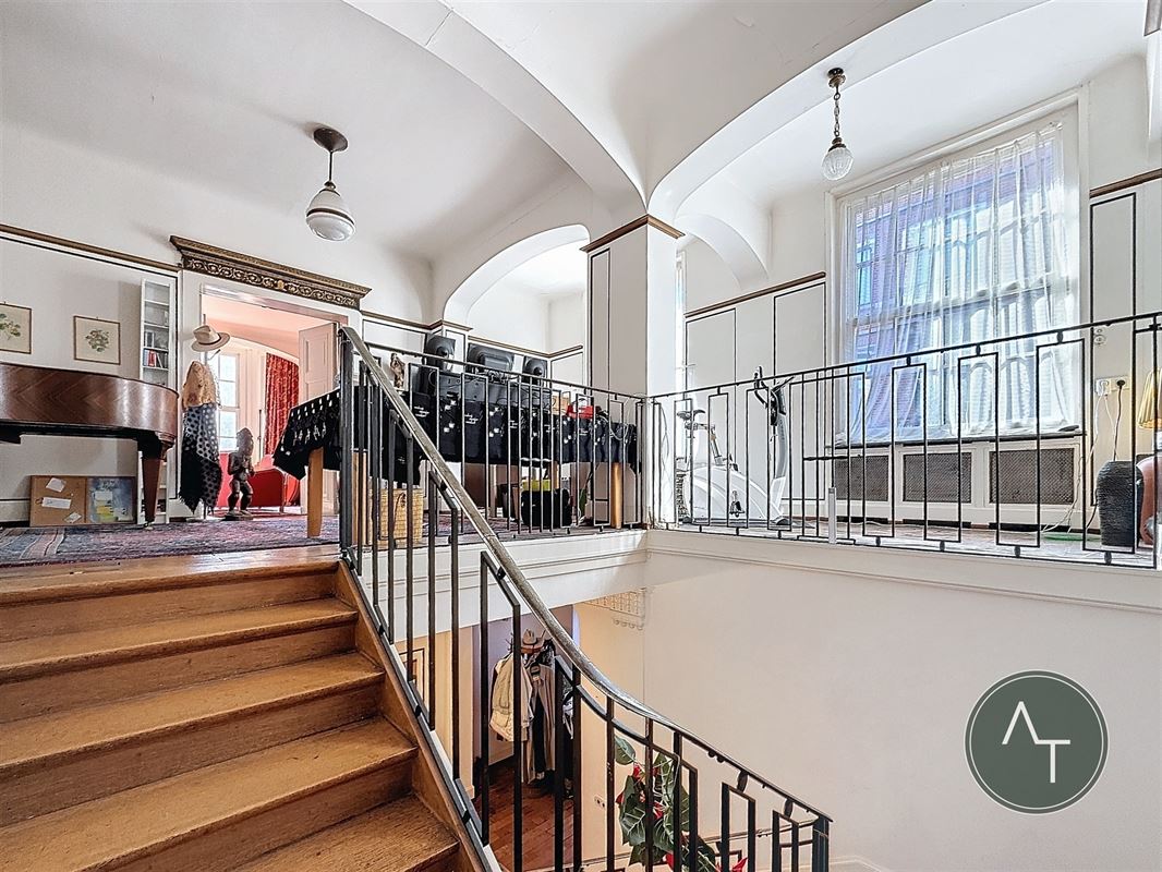 Linthout / Herenhuis +/- 590m² te renoveren