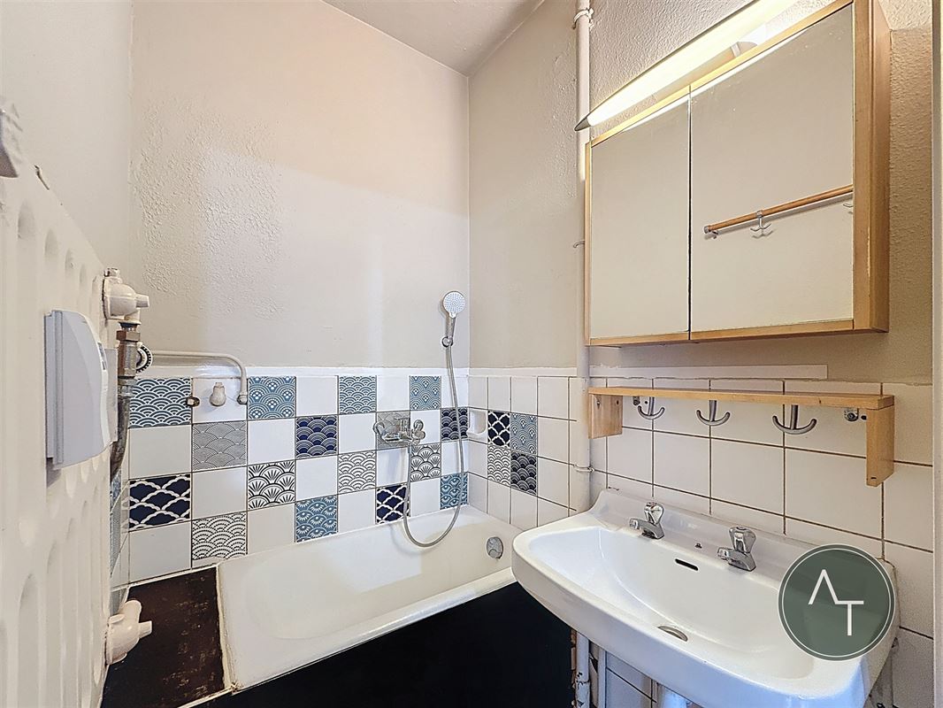 Mérode / Studio +/- 37m² in good condition