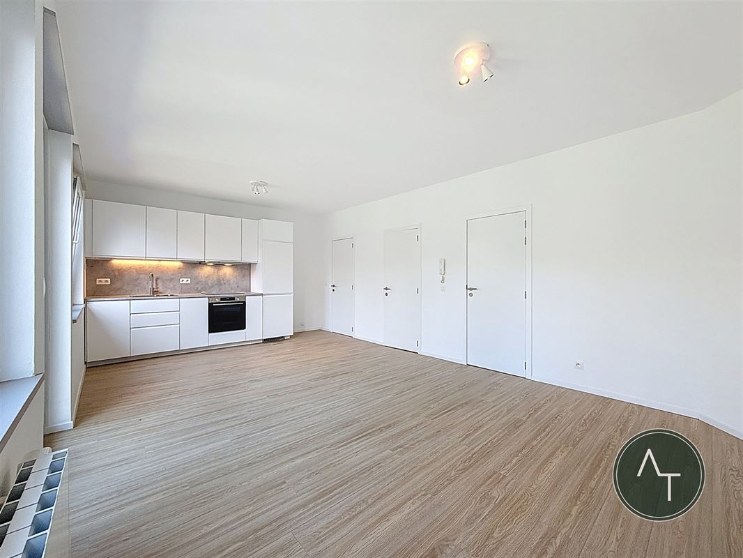 Cimetière XL / Studio +/- 38m² fully renovated
