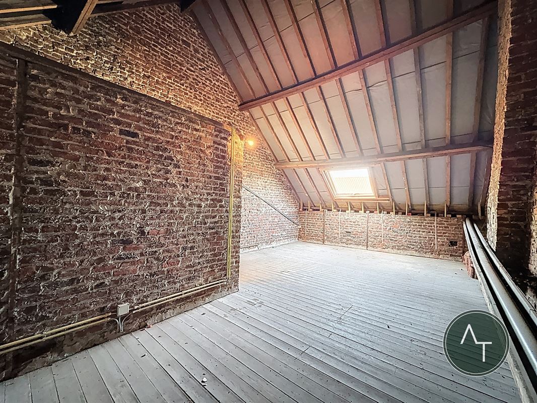 Braine Center / Terraced house +/- 195m² to be renovated