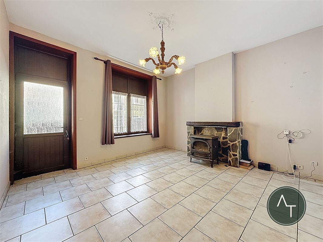 Braine Center / Terraced house +/- 195m² to be renovated