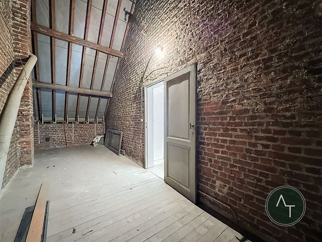 Braine Center / Terraced house +/- 195m² to be renovated