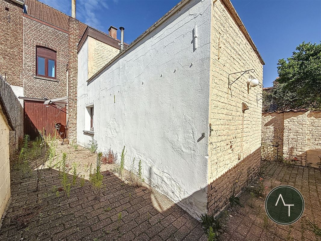 Braine Center / Terraced house +/- 195m² to be renovated