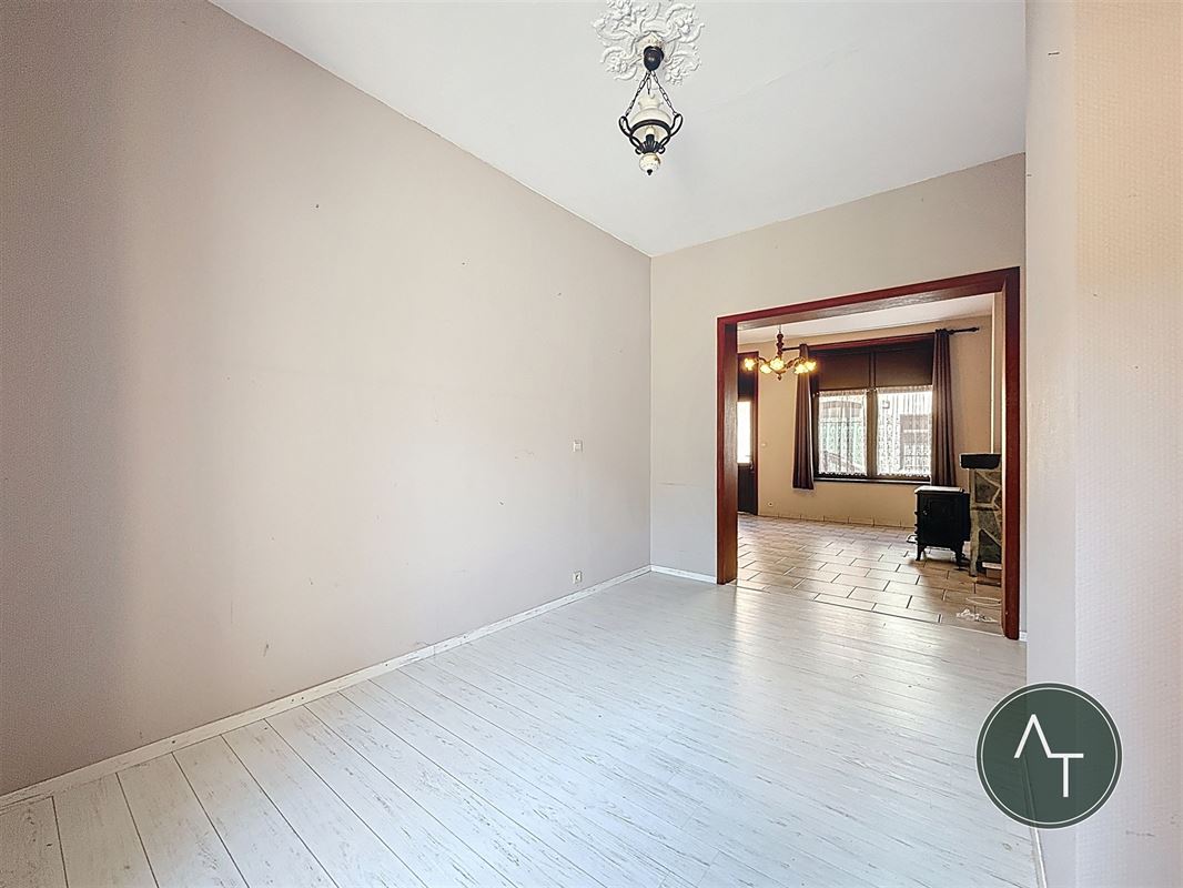 Braine Center / Terraced house +/- 195m² to be renovated