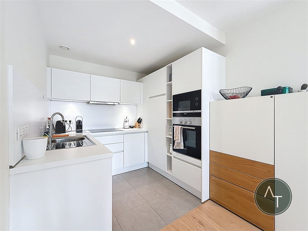 Châtelain / App. 1sl +/- 66m² met terras & parking