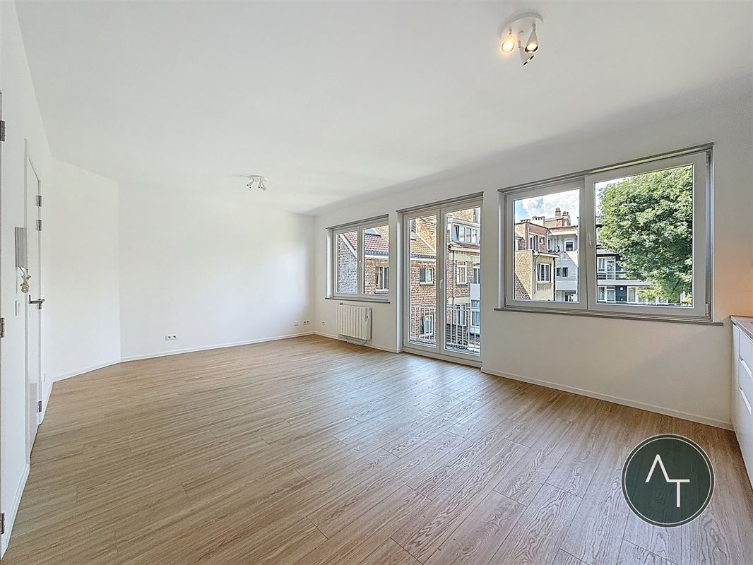Cimetière XL / Studio +/- 38m² fully renovated