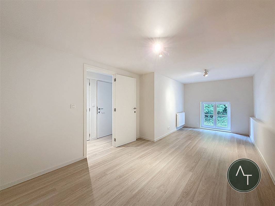 Calevoet / App. 2ch +/- 109m² avec grande terrasse, entièrement rénové