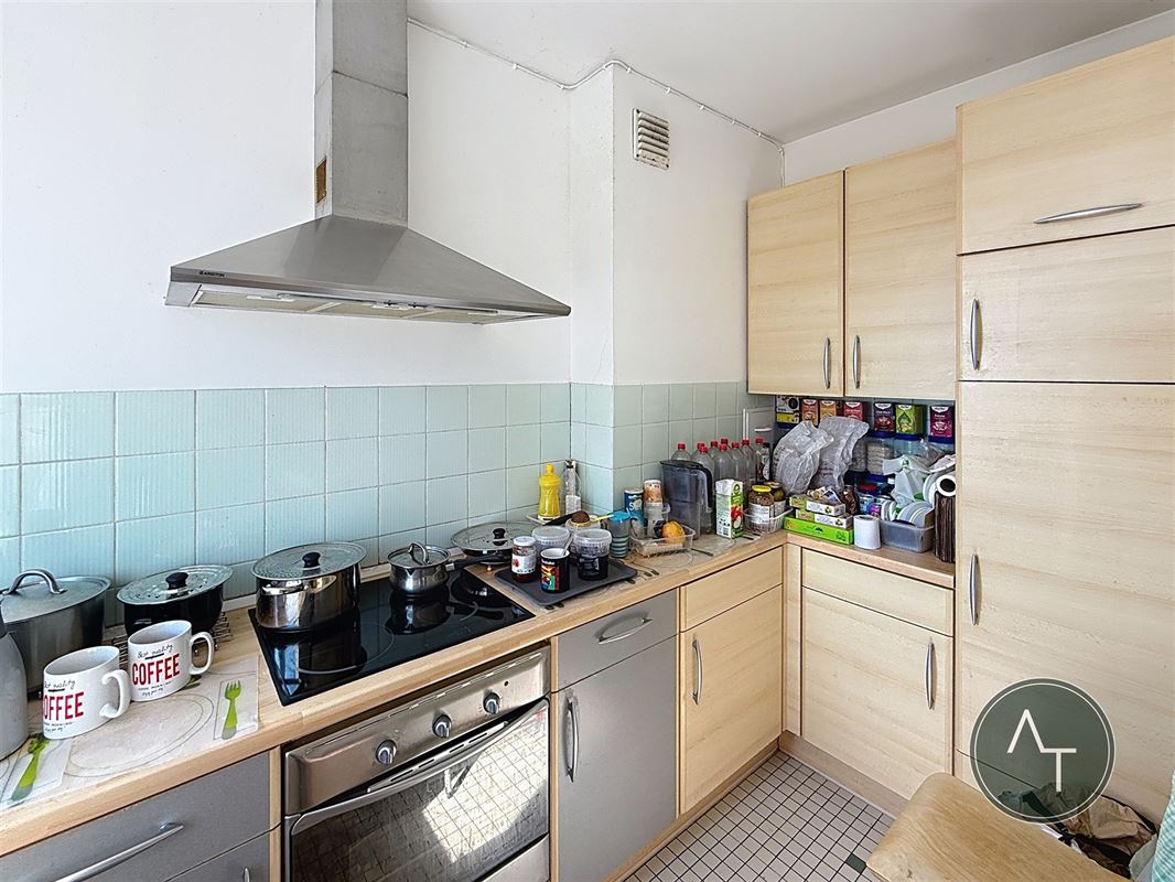 Van Becelaere / Studio +/- 48m² to renovate
