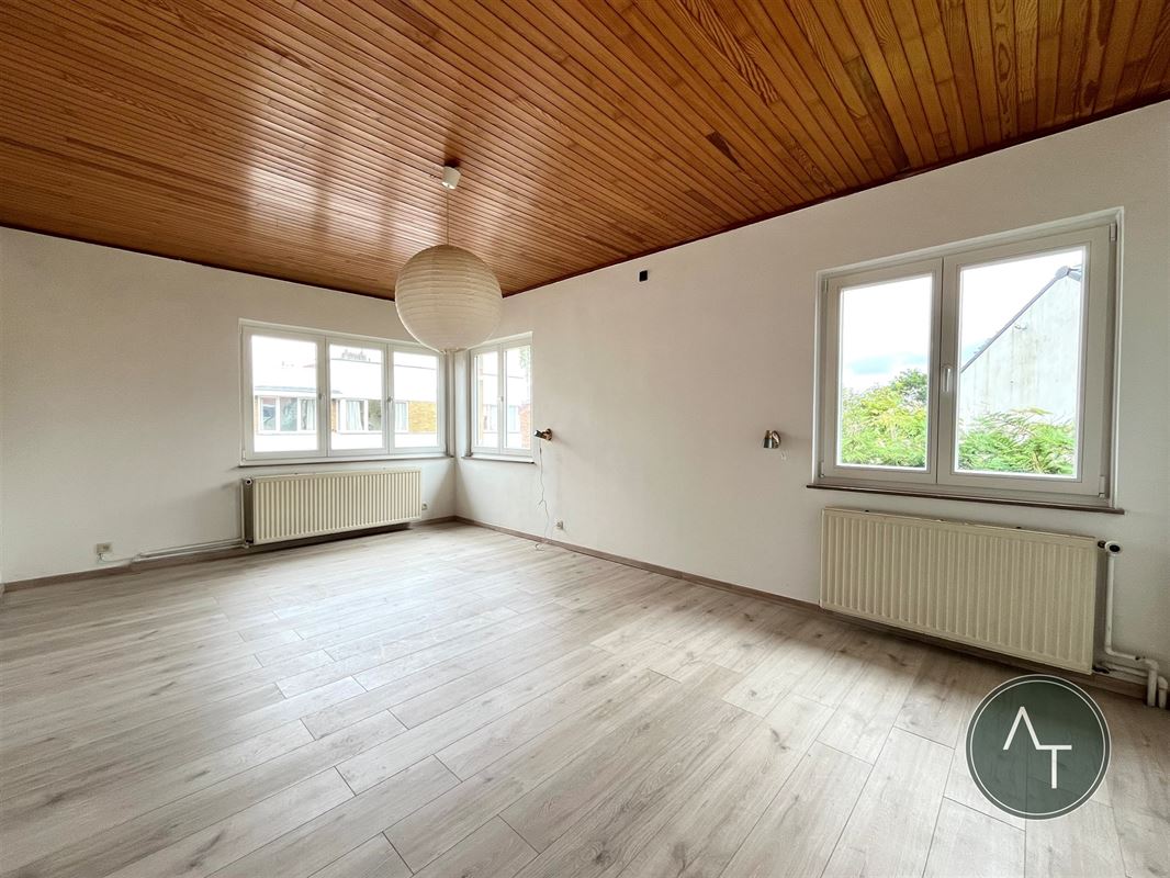 Keym / Bel-étage 3ch +/- 170m² en bon état