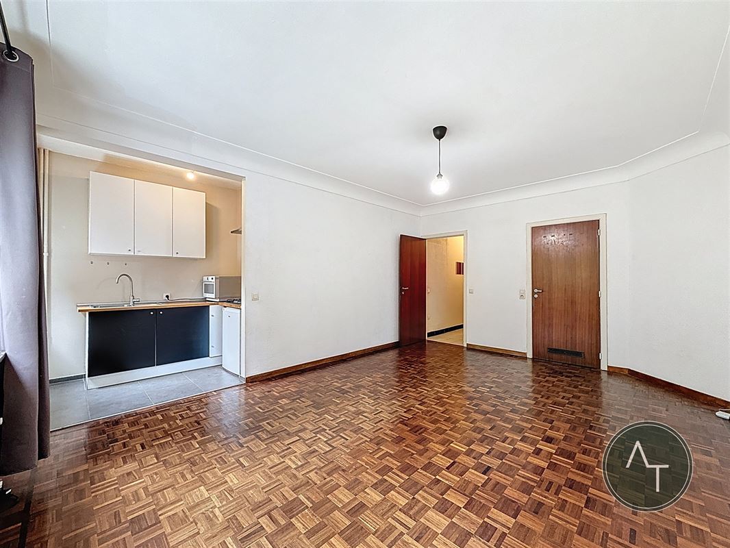 Mérode / Studio +/- 37m² en bon état