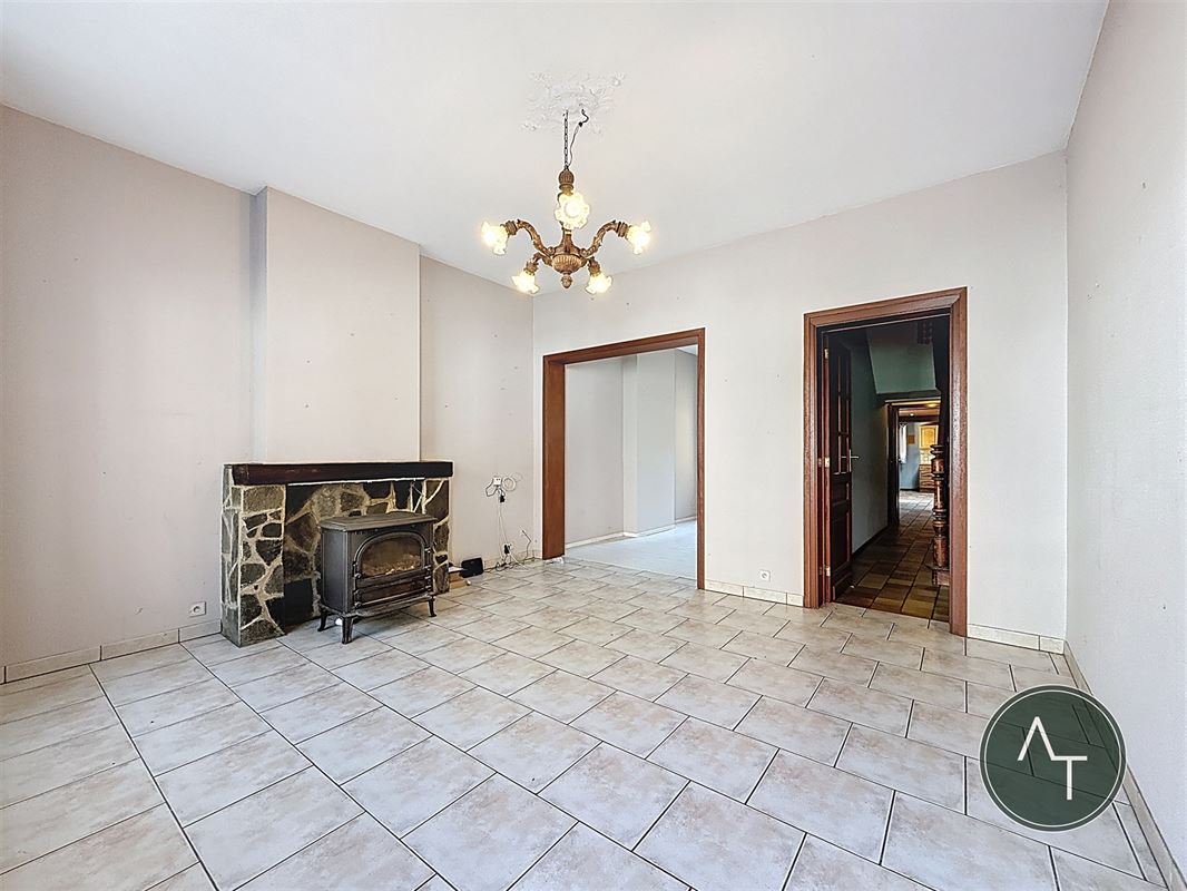 Braine Center / Terraced house +/- 195m² to be renovated