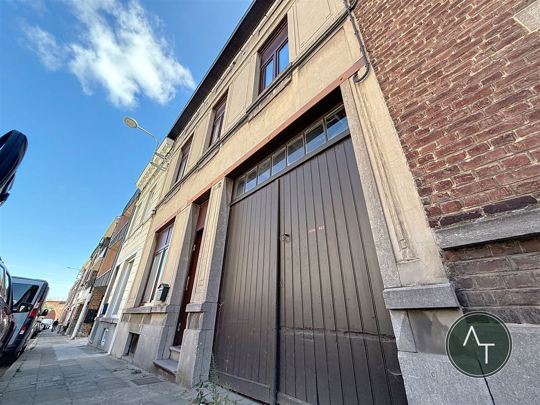 Braine Center / Terraced house +/- 195m² to be renovated