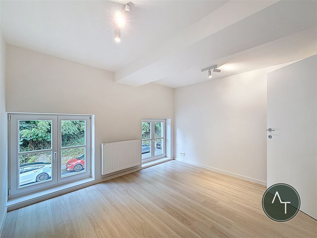 Calevoet / App. 2ch +/- 109m² avec grande terrasse, entièrement rénové