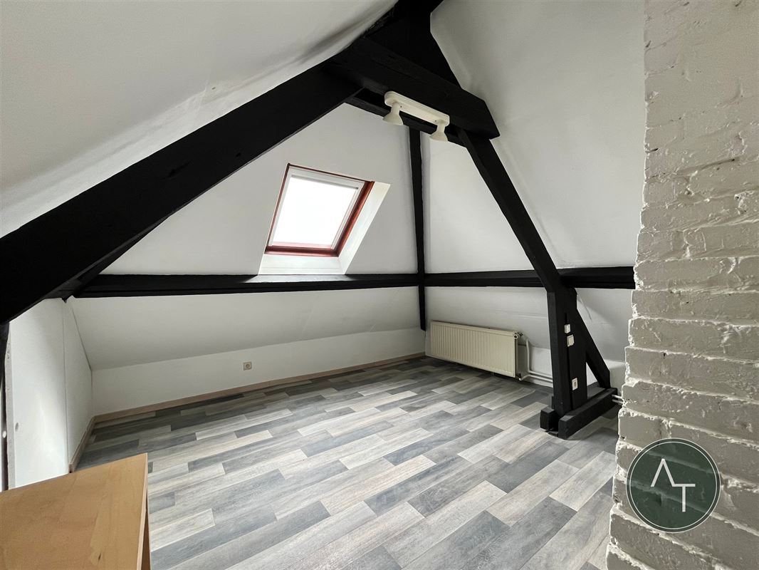 Keym / Bel-étage 3ch +/- 170m² en bon état