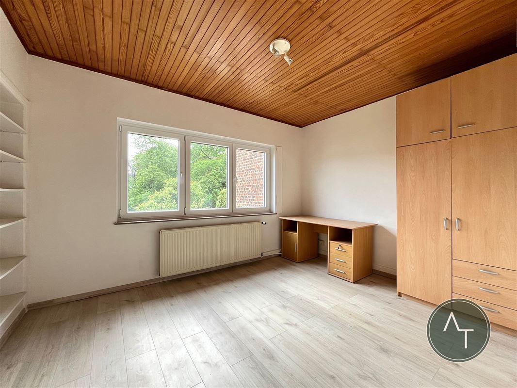 Keym / Bel-étage 3ch +/- 170m² en bon état