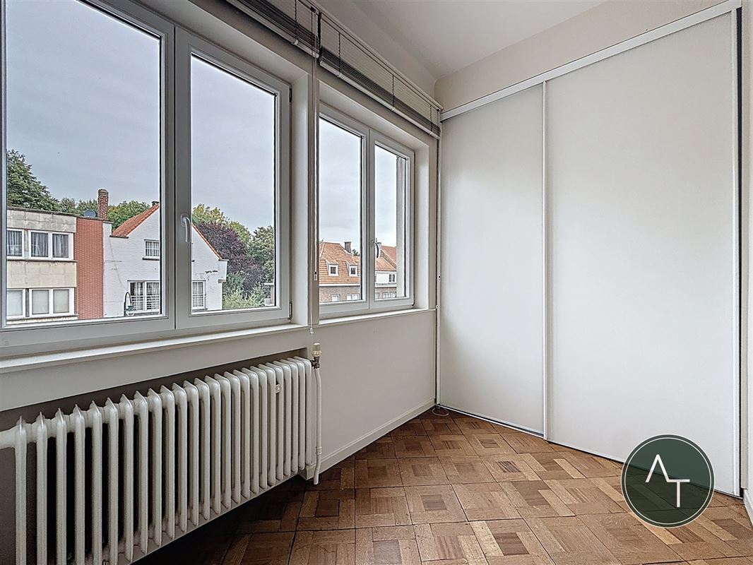 Pagodes / Maison moderniste 4ch +/- 215m² à rénover