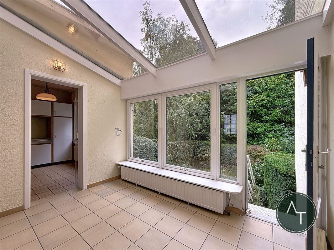 Pagodes / Maison moderniste 4ch +/- 215m² à rénover