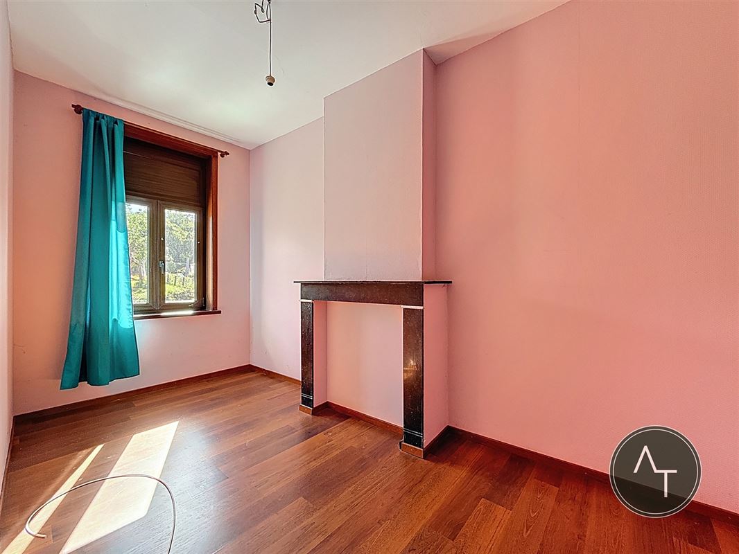 Braine Centre / Maison 2f +/- 195m² à rénover