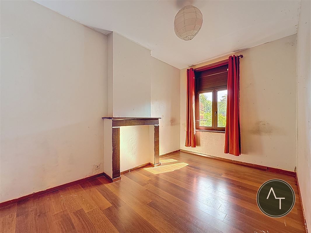 Braine Centre / Maison 2f +/- 195m² à rénover