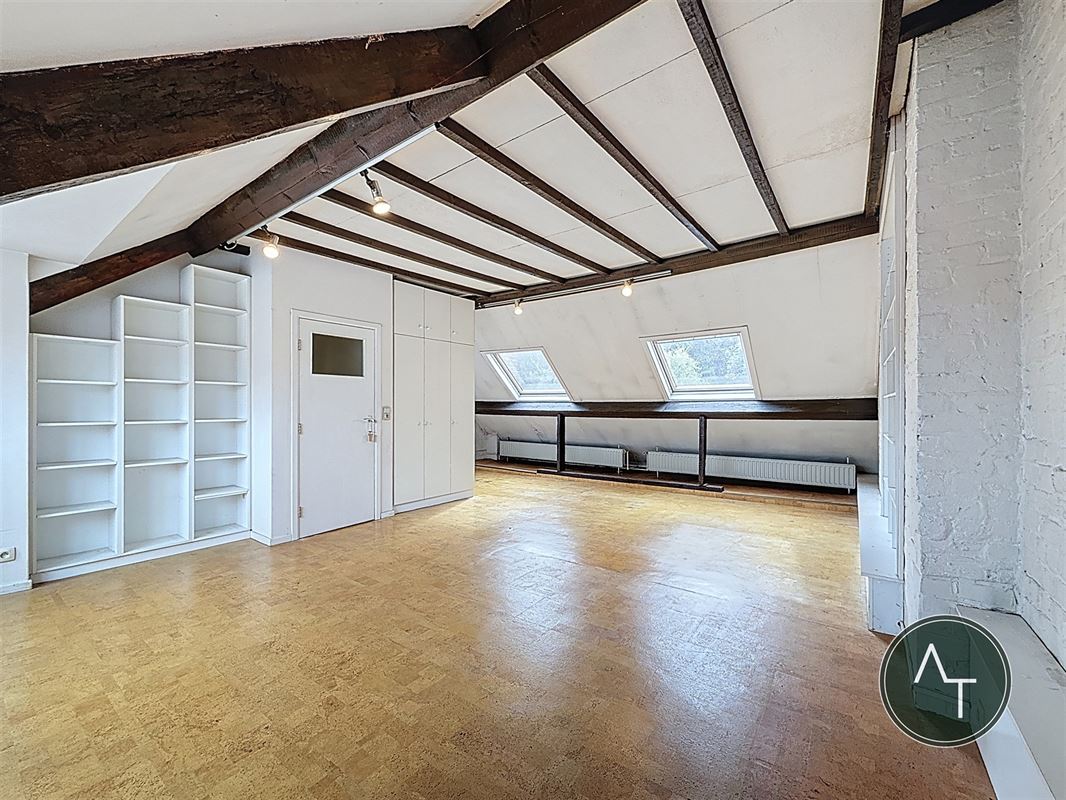 Pagodes / Maison moderniste 4ch +/- 215m² à rénover