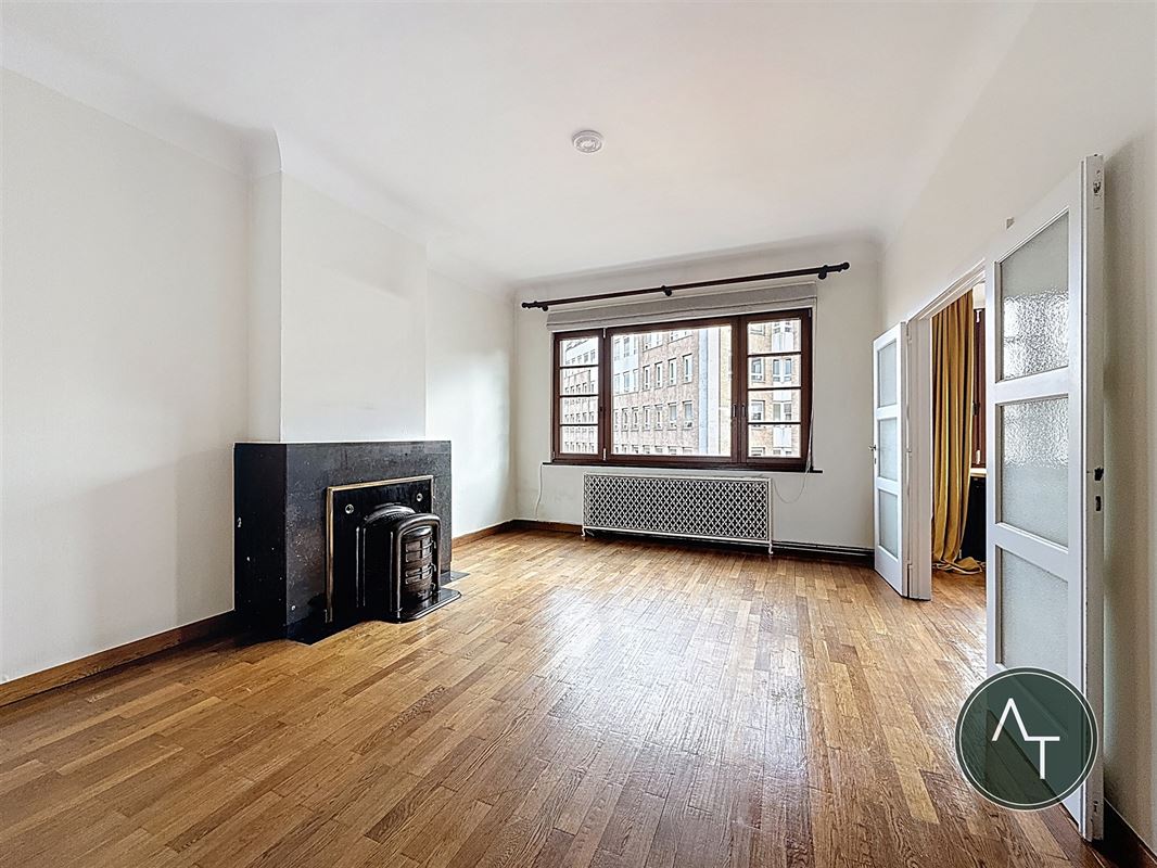 Trône / App. 2sl + bureel +/- 121m²