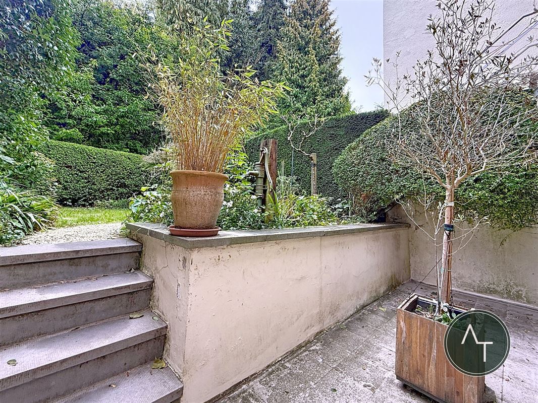 Pagodes / Maison moderniste 4ch +/- 215m² à rénover