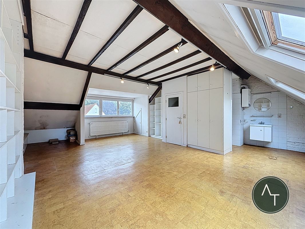 Pagodes / Maison moderniste 4ch +/- 215m² à rénover