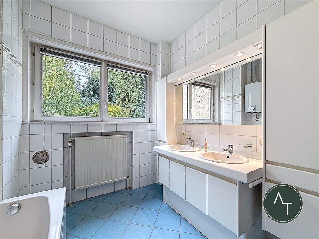 Pagodes / Maison moderniste 4ch +/- 215m² à rénover