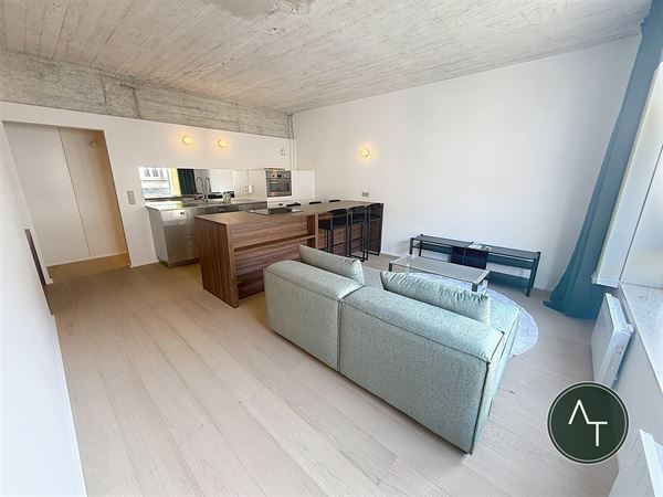 Châtelain / App. 1ch +/- 60m² entièrement rénové et meublé