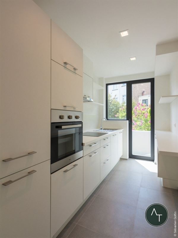 Montjoie / App. 1ch (meublé) +/- 73m² avec jardin commun