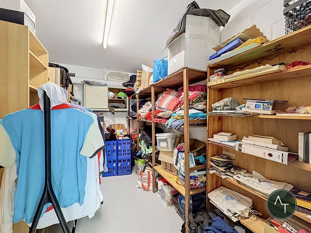 Sint-Job / Modernistische woning 3-sl +/- 204 m² met garage en tuin