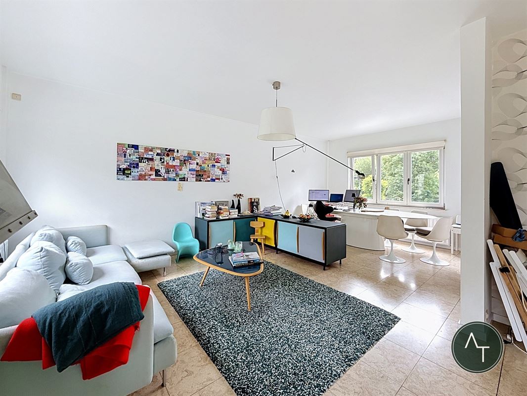 Sint-Job / Modernistische woning 3-sl +/- 204 m² met garage en tuin