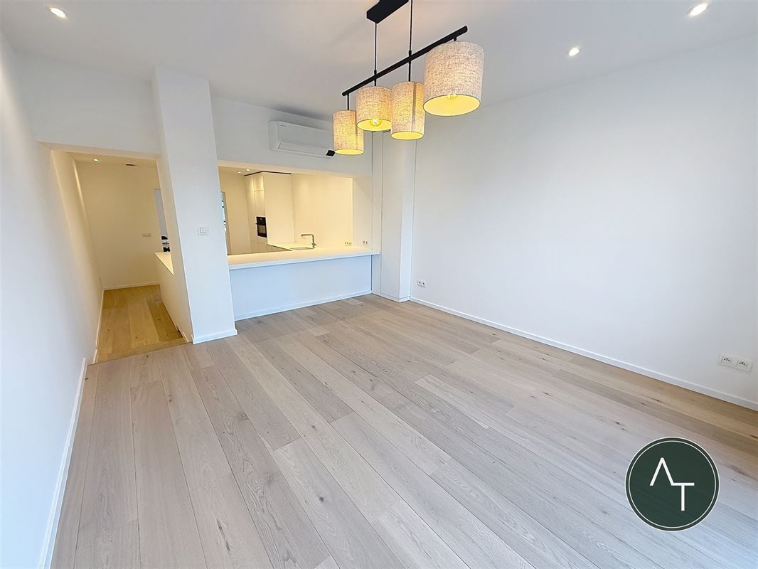 Joli Bois / App. 2-bed +/- 107m² renovated with terrace