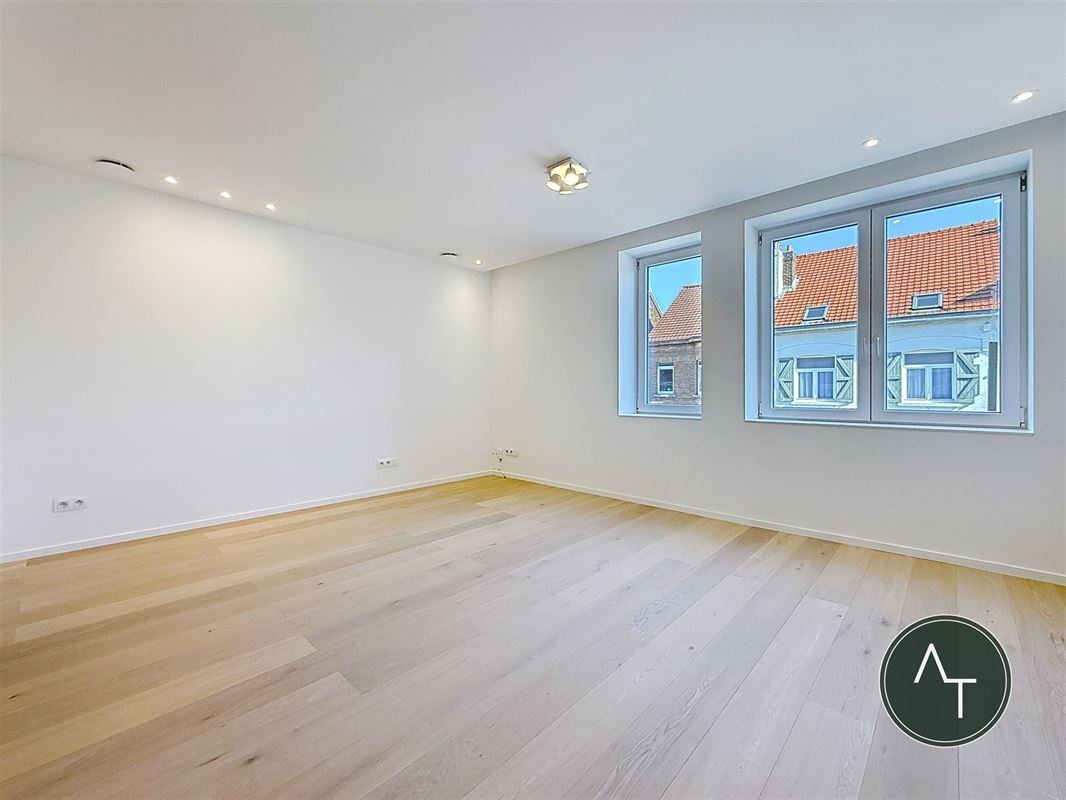 Joli Bois / App. 2-bed +/- 107m² renovated with terrace